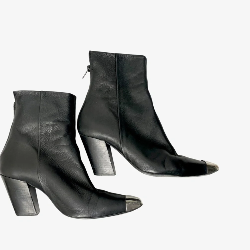 FREE PEOPLE x Ferylrobin Ride or Fly Short Boots Modern Western in Black Size 39